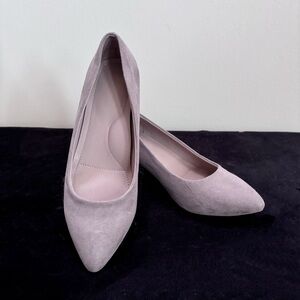 👠2 for $30👠Grey heels